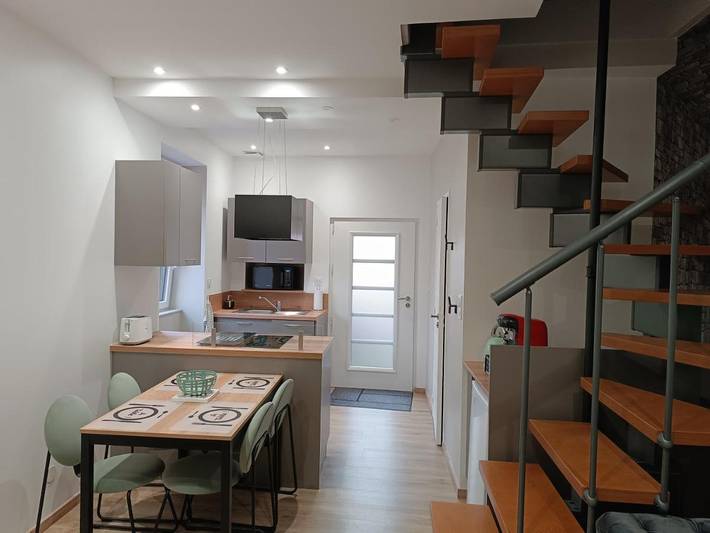 Gîte pour 6 personnes, avec terrasse dans Le Mayet-de-Montagne - 2