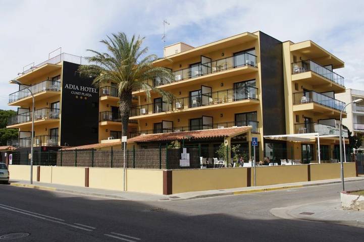 Hôtel pour 10 personnes, avec Terrasse à Cunit