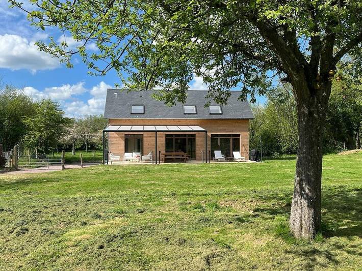 Location de vacances pour 6 personnes, avec Terrasse à La Lande-Saint-Léger