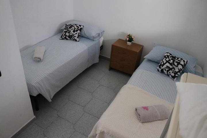 Gîte pour 5 personnes, avec jardin dans Torre a Mare - 4