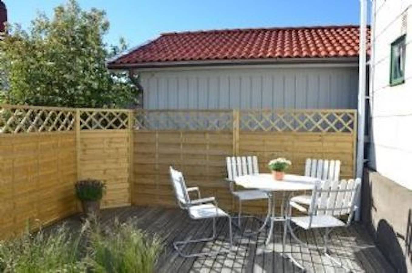 Ferienhaus mit Meerblick in Lysekils beliebtestem Viertel Gamlestan in Rinkenäs, Norra Västkusten