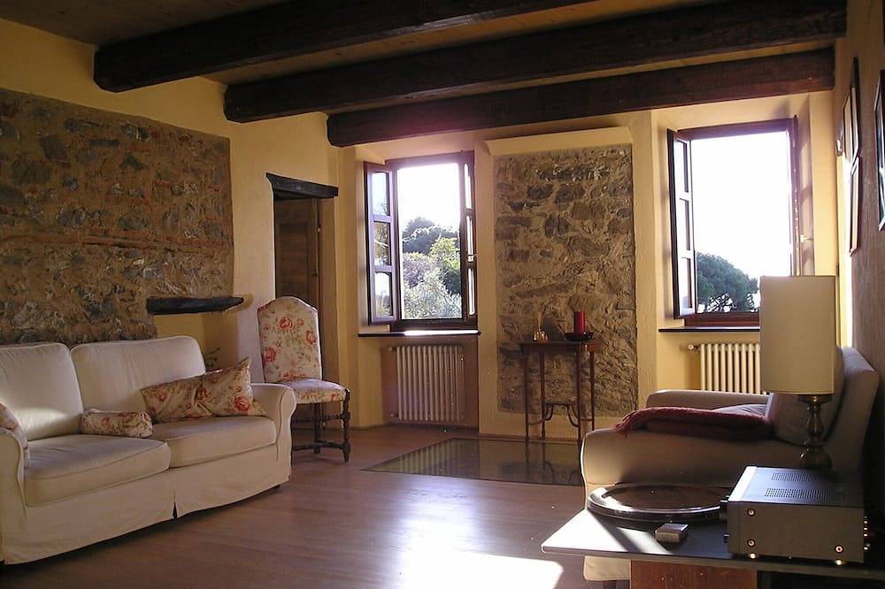 Villa de charme en pierre 150 m², à 6 km des plages, Spa,  grand espace barbecue in Alassio, Riviera di Ponente
