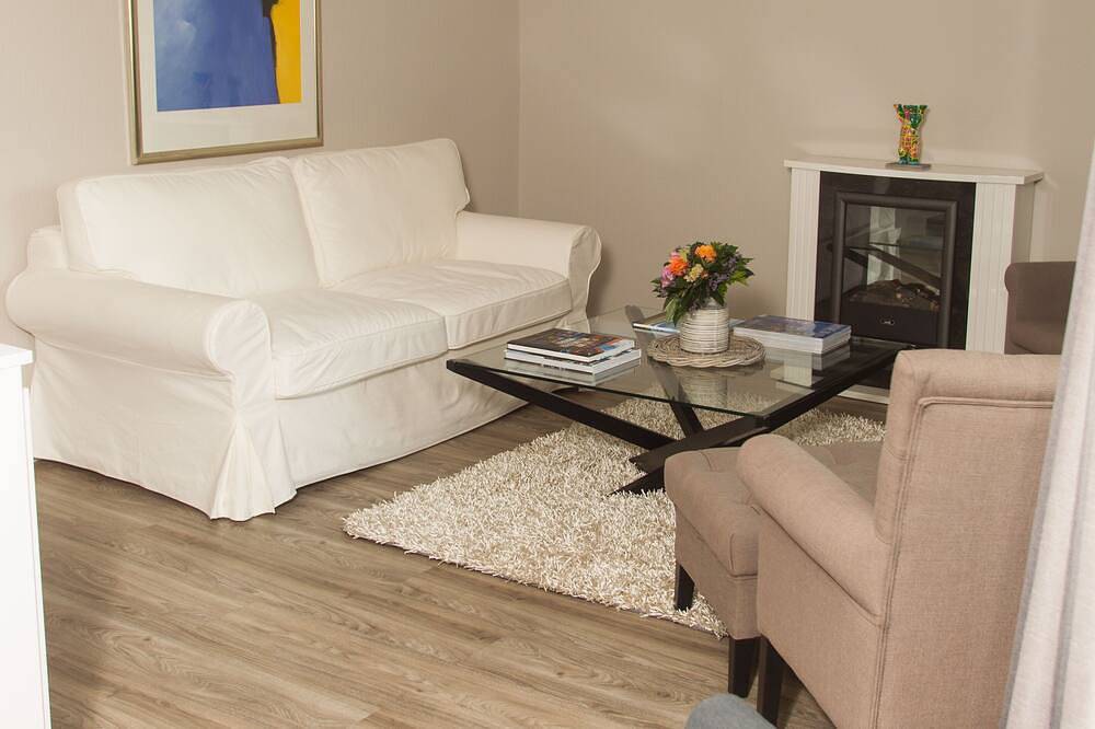 Ganze Wohnung, Exklusives Appartement in Rastede, Ammerland