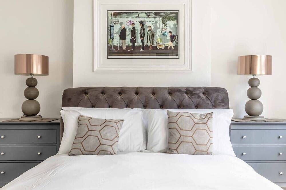 Stunning Victorian Cottage in Windsor By Tempstay in Windsor, Berkshire