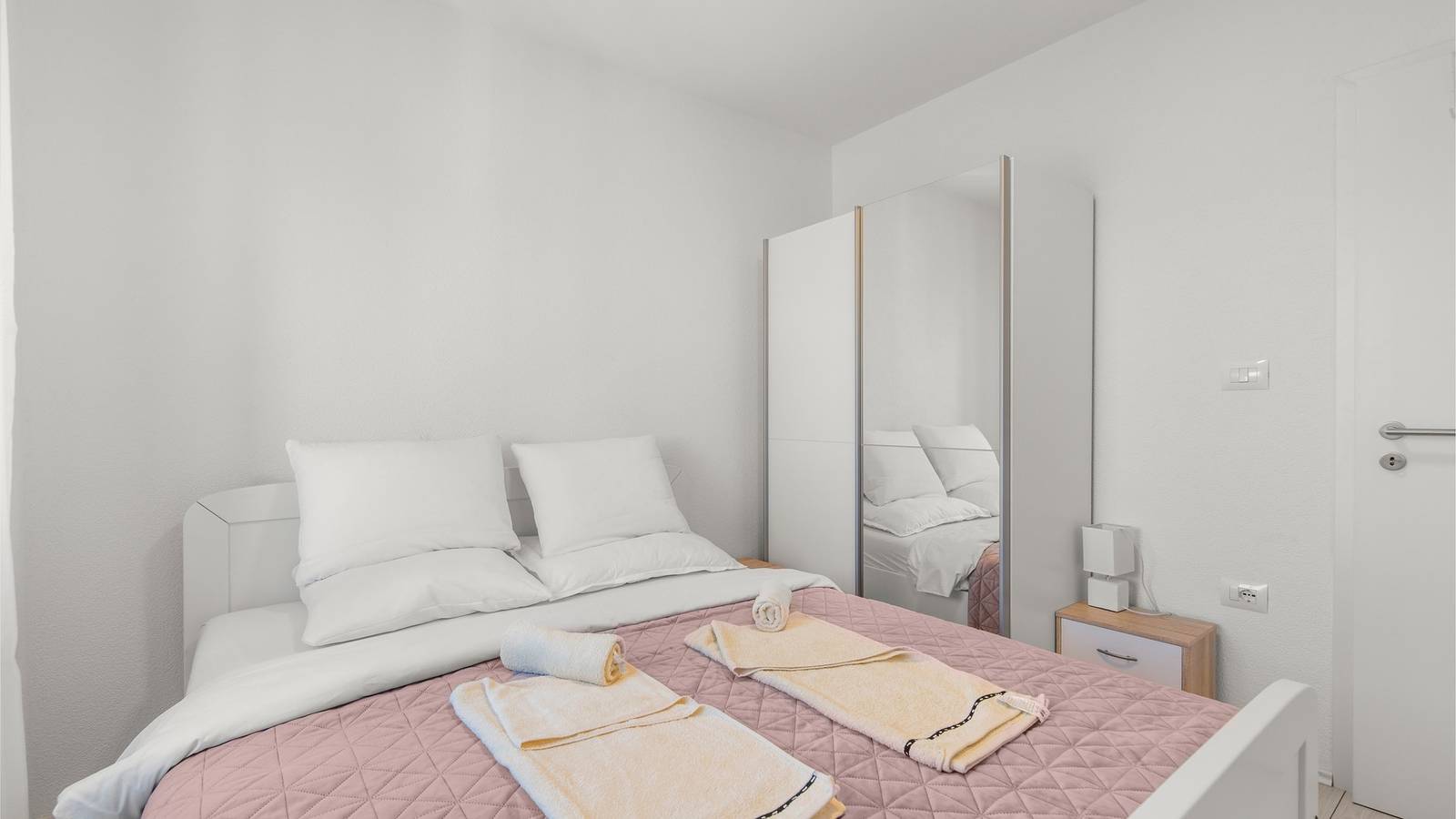 Ganze Wohnung, Ferienwohnung für 4 Personen mit Balkon/Terrasse in Dajla, Umag und Umgebung