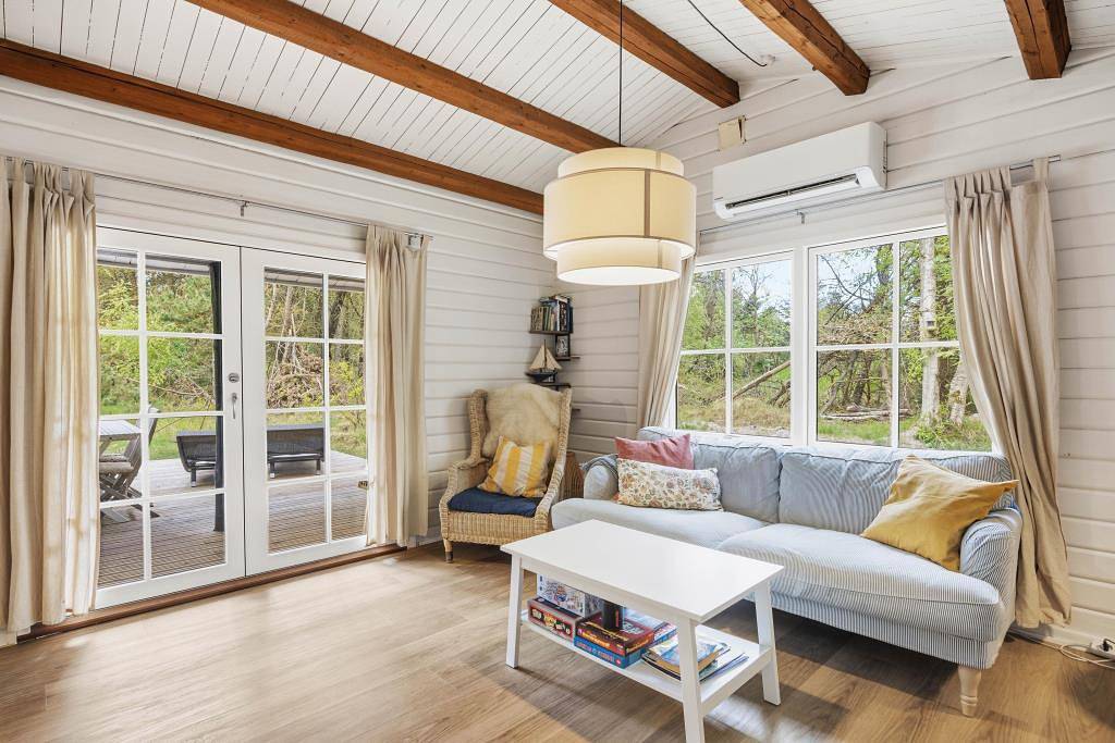 Classic, charming holiday home with hot tub and outdoor shower in Ho, Varde en omgeving