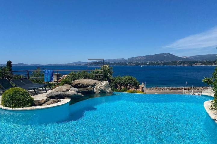Location de vacances pour 12 personnes, avec jardin, animaux acceptés dans Port des Oursinières