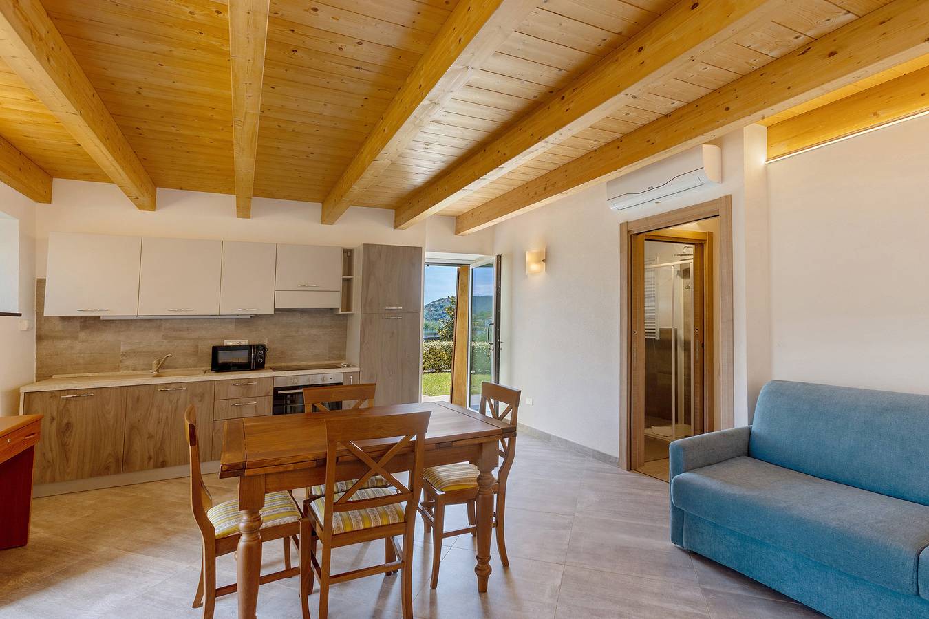 Appartement entier, Appartement 'Giobatta' avec jardin privé, Wi-Fi et climatisation in Sestri Levante (City), Sestri Levante