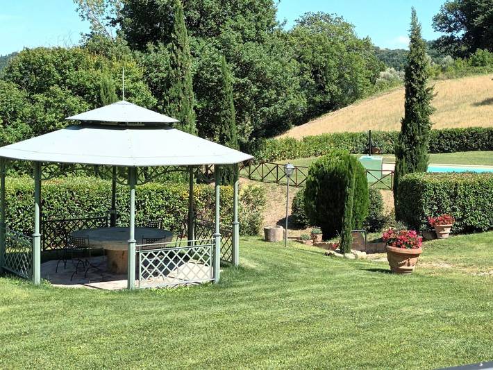 It's pure magic! Dont' miss this unique chance...a beautiful view and an exclusive stay will take yo-Villa Noce in Serrapetrona, Macerata Provinz