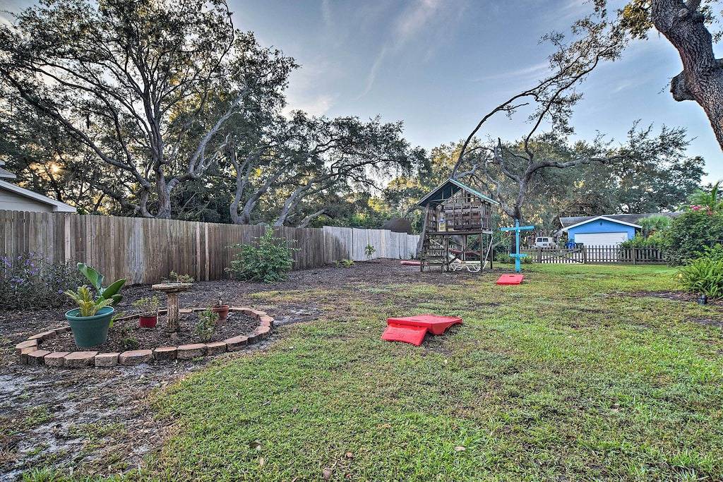 Prime Indian Rocks House mit überdachtem Lanai & Pool! in Largo, Pinellas County