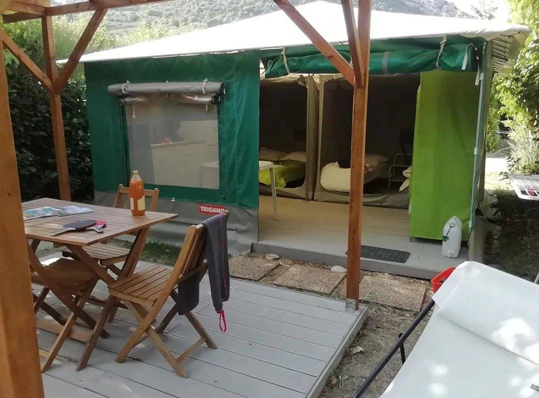 Zecamping 3* animé piscine animaux acceptés hammam mobil-home 21m2 in Buis-les-Baronnies, Región de Nyons