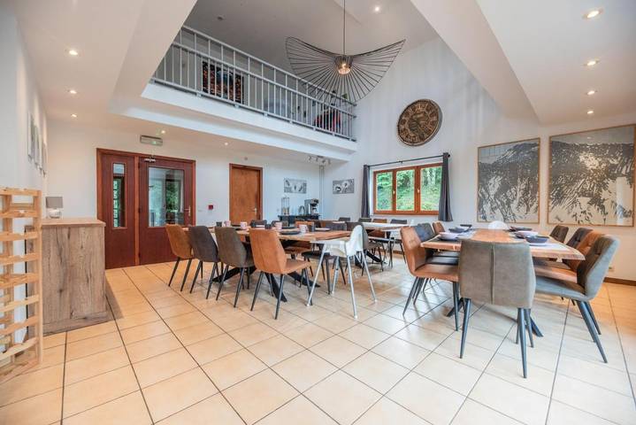 Maison de vacances pour 25 personnes, avec sauna ainsi que vue et jardin à Aywaille