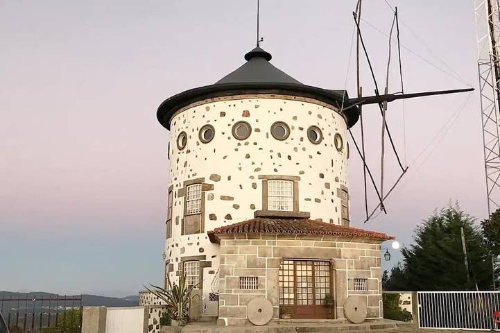 Location de vacances pour 8 personnes dans Laundos