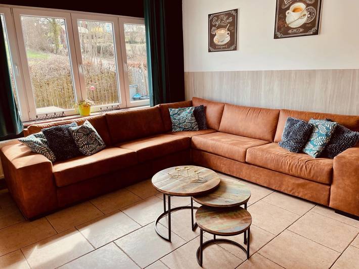 Location de vacances pour 15 personnes, avec terrasse ainsi que piscine et sauna, adapté aux familles à Stoumont - 3