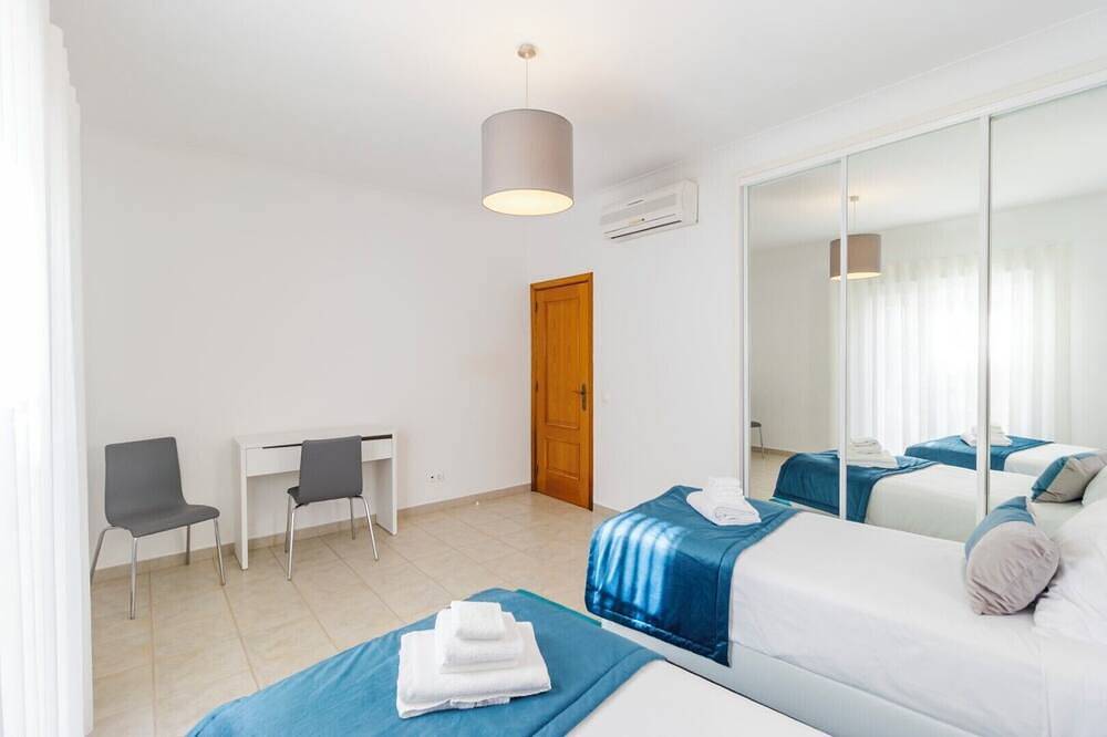 Townhouse by the pool - Encosta Velha 62 in Budens, Faro Distrikt