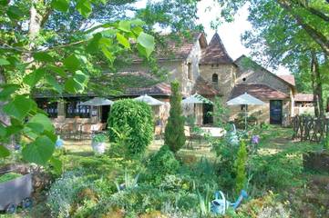 Hôtel pour 2 personnes, avec jardin à Sergeac