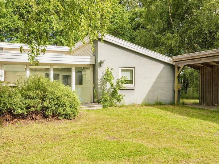 Ferienhaus für 8 Personen, mit Terrasse und Pool sowie Sauna, kinderfreundlich in Djursland