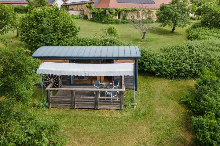 Hel semesterlägenhet, Null 'Tiny House' with Private Garden and Air Conditioning in Auriac-du-Périgord, Périgord Noir