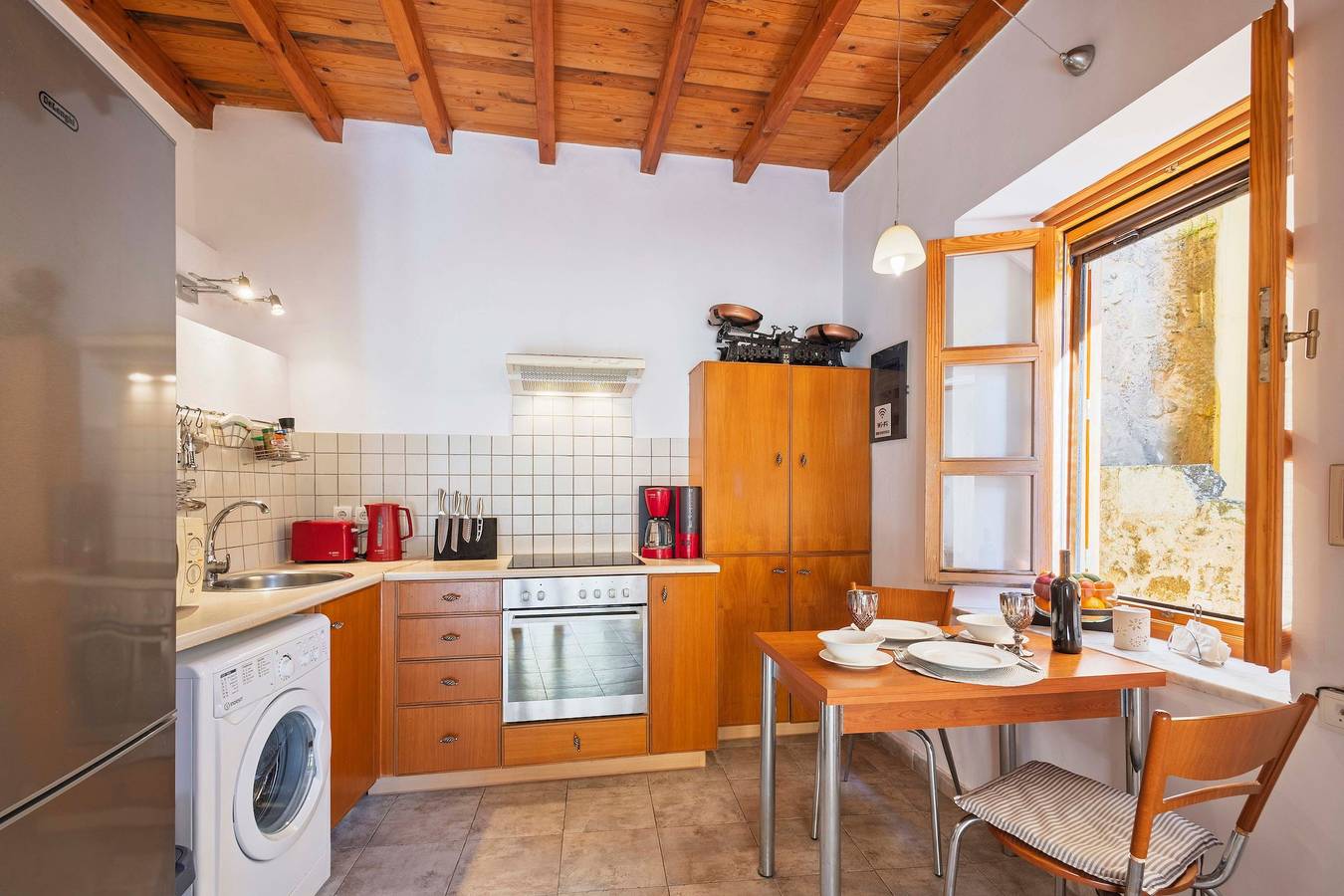 Maison Roxanne – A Historic Gem with a Garden in Rhodos Stadt, Rhodos