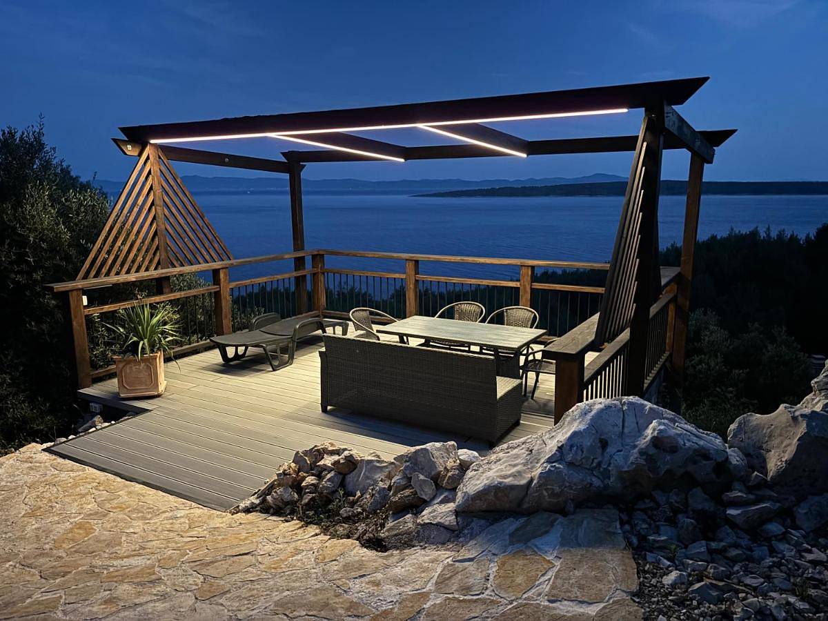 Secluded Sea View Sanctuary - Pool & Total Privacy, 250m to Beach - Falcon View Hvar in Hvar