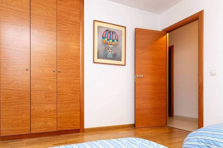 Ganze Wohnung, Großzügige 3-Zimmer-Wohnung mit Parkplatz, 15 Min. zum Skigebiet in Vallnord