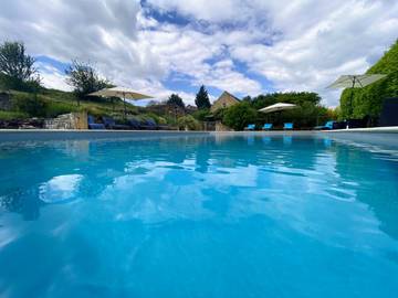 Gîte pour 4 personnes, avec piscine ainsi que jardin et terrasse, animaux acceptés à Le Buisson-de-Cadouin