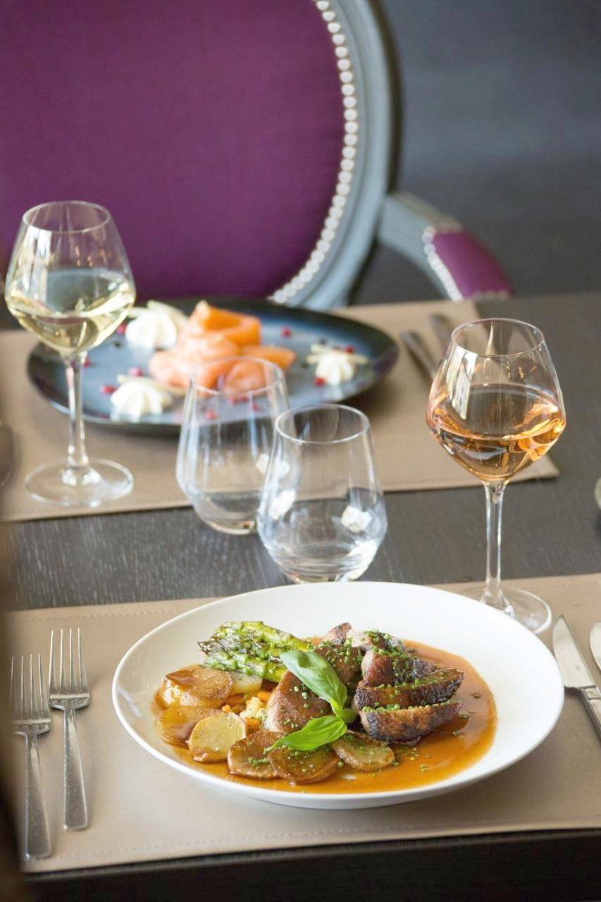 Le Beaulieu - Hôtel et Restaurant - Logis Hôtels in Beaulieu-sur-Dordogne, Région de Brive-la-Gaillarde