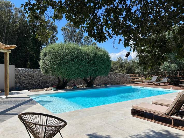 Chambre d’hôte pour 2 personnes, avec Terrasse et Jardin ainsi que Piscine et Vue à Bonifacio