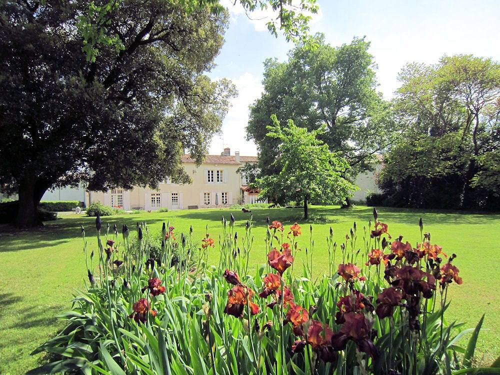 Le Clos de la Garenne - Tilleul & Belle Epoque in Puyravault, Région de Rochefort