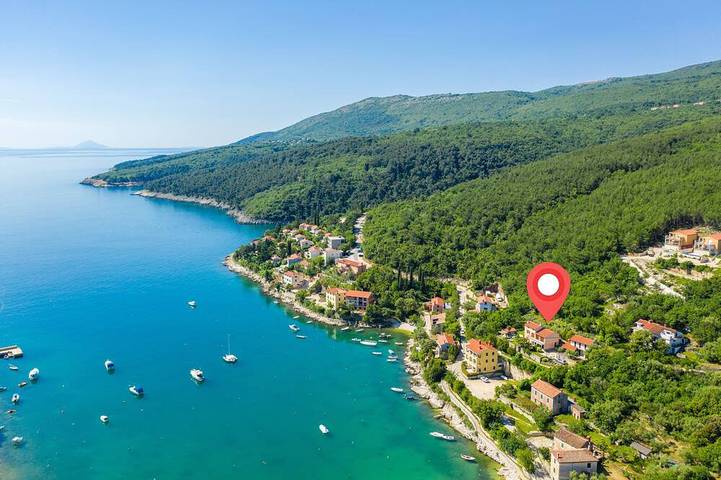 Ferienhaus für 8 Personen, mit Garten und Balkon sowie Whirlpool - 1