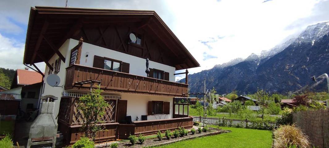 Vakantiewoning voor 6 personen, met Balkon en Uitzicht in Oberau