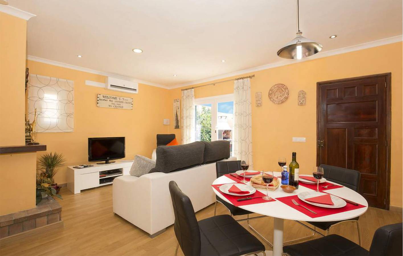 Appartement confortable à Alcúdia avec piscine et terrasse in Alcúdia, Majorque du Nord