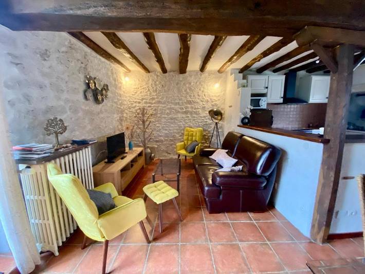 Location de vacances pour 4 personnes, avec Terrasse ainsi que Jardin et Piscine à Josnes