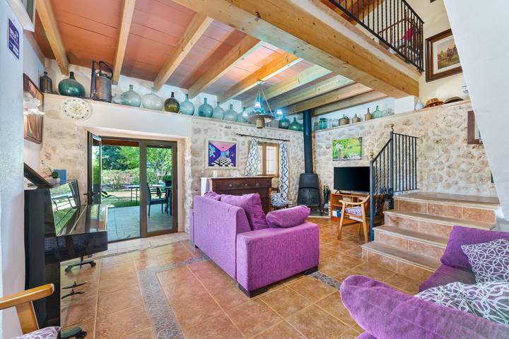 Pet-friendly Villa Cala Veritat with Mountain View, Pool, A/C, Wi-Fi, Garden, Terrace & Balcony in Inca, Majorca Center