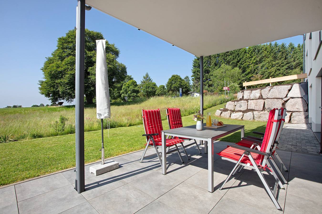 Ganze Wohnung, Ferienwohnung Alpenliebe mit Bergblick, privater Terrasse und Wlan in Höchenschwand, Südschwarzwald