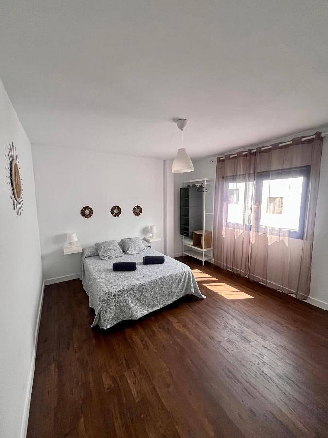 Gîte pour 5 personnes, avec balcon à La Santa - 3