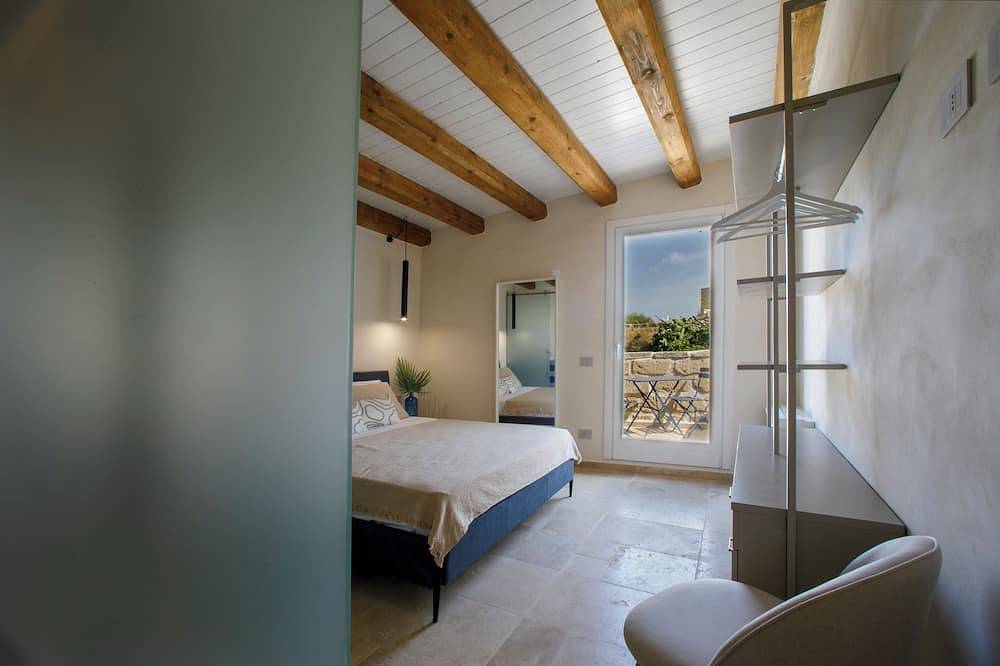 Ecce Homo - Salt Dwelling - Villa and Pool in Favignana City, Favignana