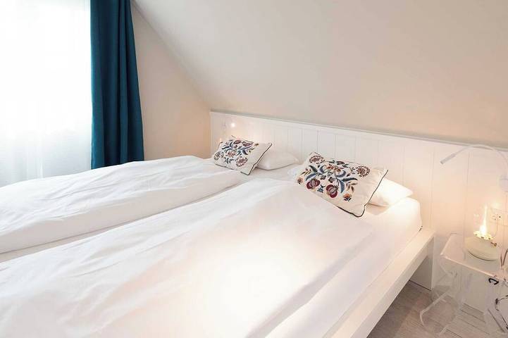 Moderne & nachhaltige Haushälfte mit ca. 110 m² Wohnfläche für bis zu 6 Personen in Nordfriesische Inseln (Schleswig-Holstein) (Schleswig-Holstein), Wenningstedt
