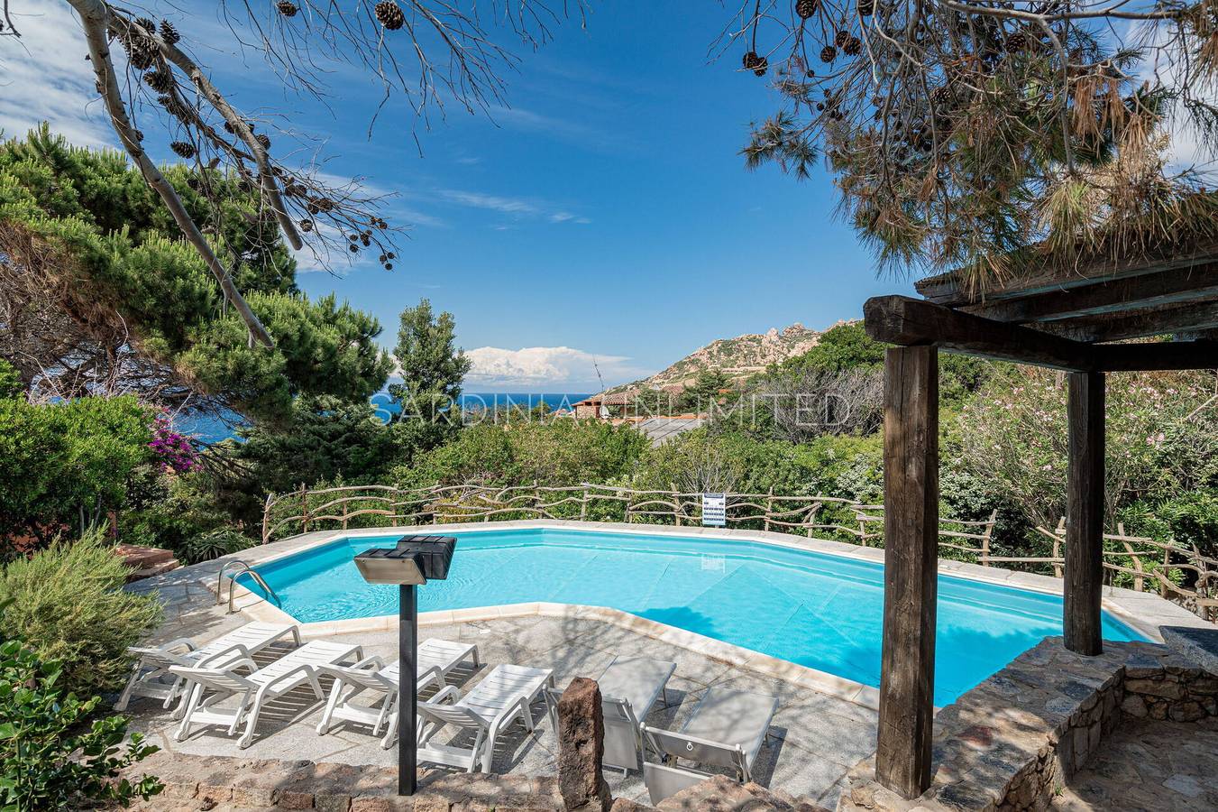 Villa Baia di Myrtama in Costa Paradiso, Trinità d'Agultu e Vignola
