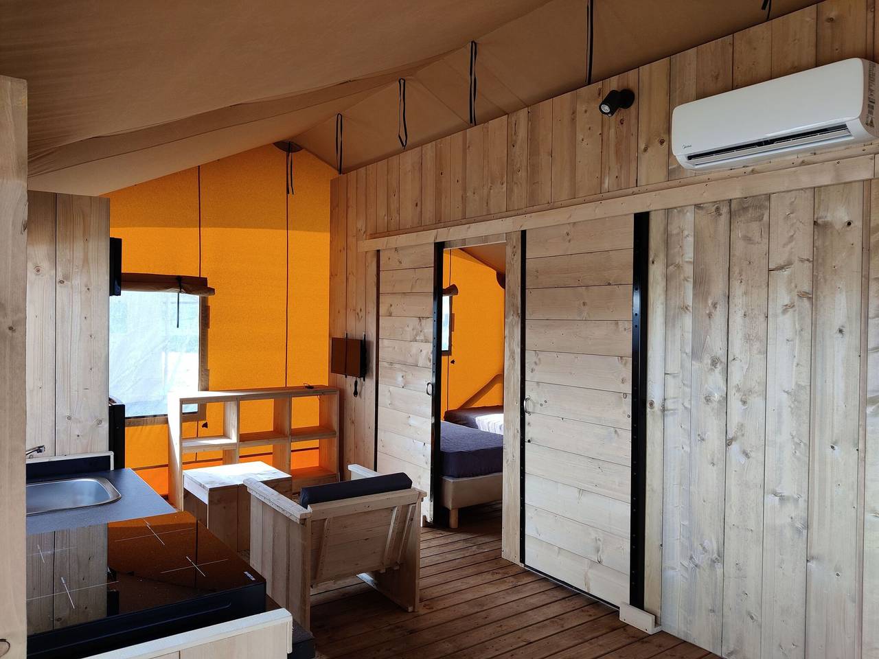 Flevoland Glamping Escape in Bant, Ijsselmeer