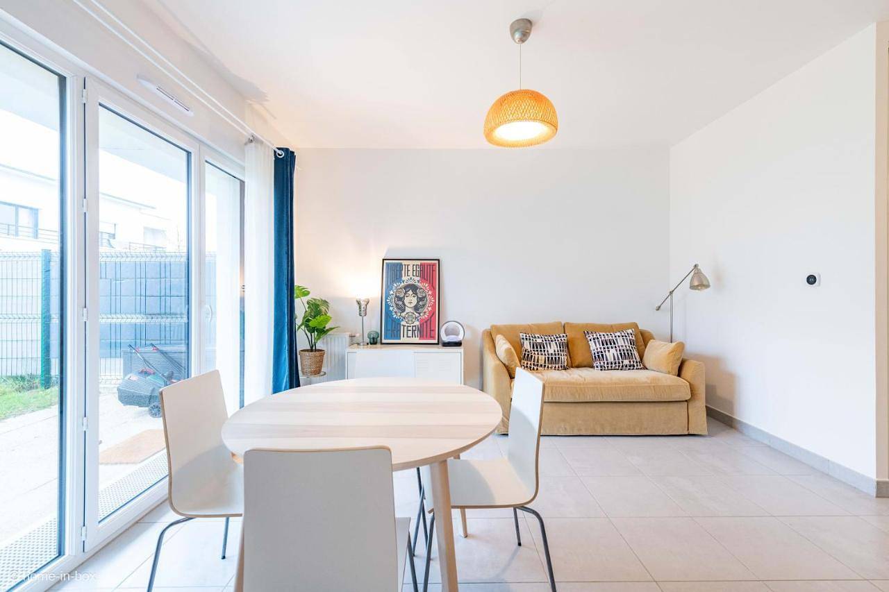 Appartement entier, One-Bedroom Apartment in Ferrières-en-Brie, Seine-et-Marne