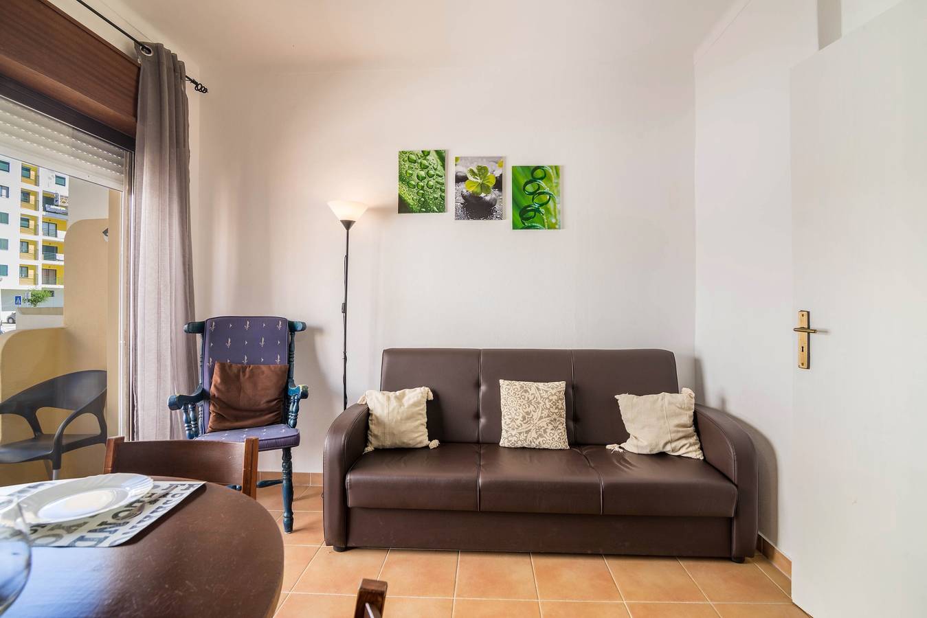 Ganze Wohnung, "Strand-Residenz 11" mit Balkon, Grill, Wlan und Kabel-Tv; Parkplatz vorhanden in Armação de Pêra (costa), Armação de Pera