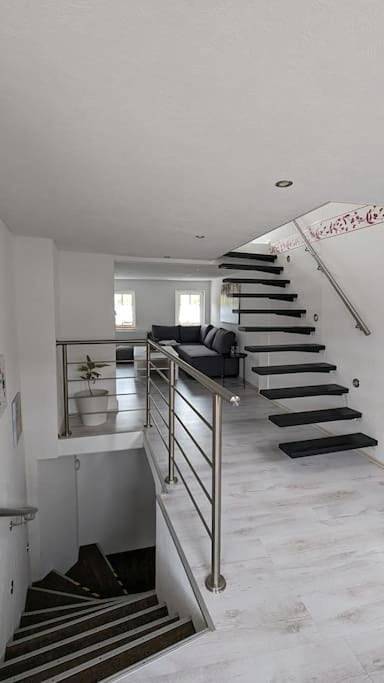 Ferienhaus für 6 Personen, mit Ausblick und Balkon sowie Garten in Naumburg