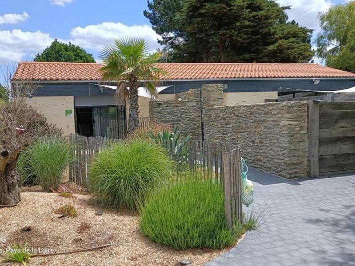 Maison de vacances pour 2 personnes, avec Jacuzzi et Terrasse ainsi que Jardin et Piscine à Les Moutiers-en-Retz