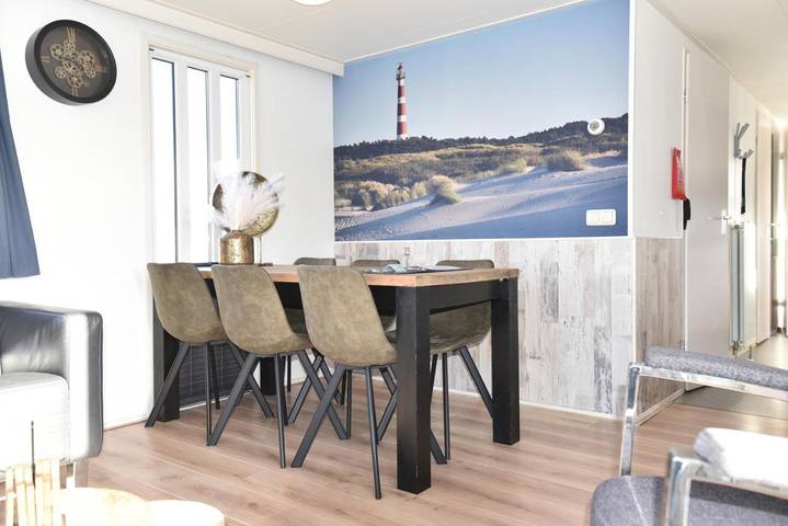 Chalet voor 6 personen, with uitzicht and zwembad as well as tuin, kindvriendelijk op Ameland