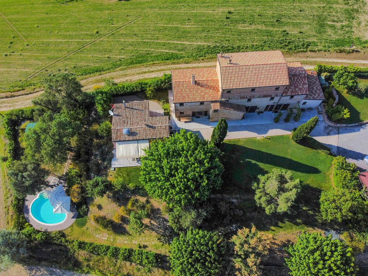 Villa mit Sauna zwischen Hügeln und dem Dorf Ostra in Ostra, Ancona Provinz