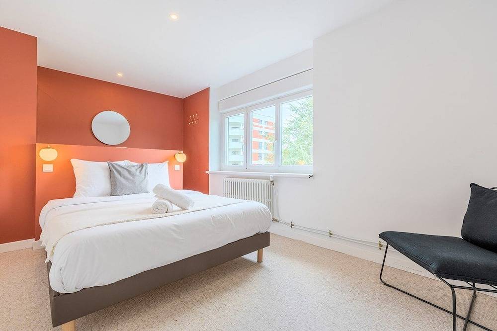 Entire apartment, Large 130 m² 4-bedroom apartment in La Madeleine, Lille region