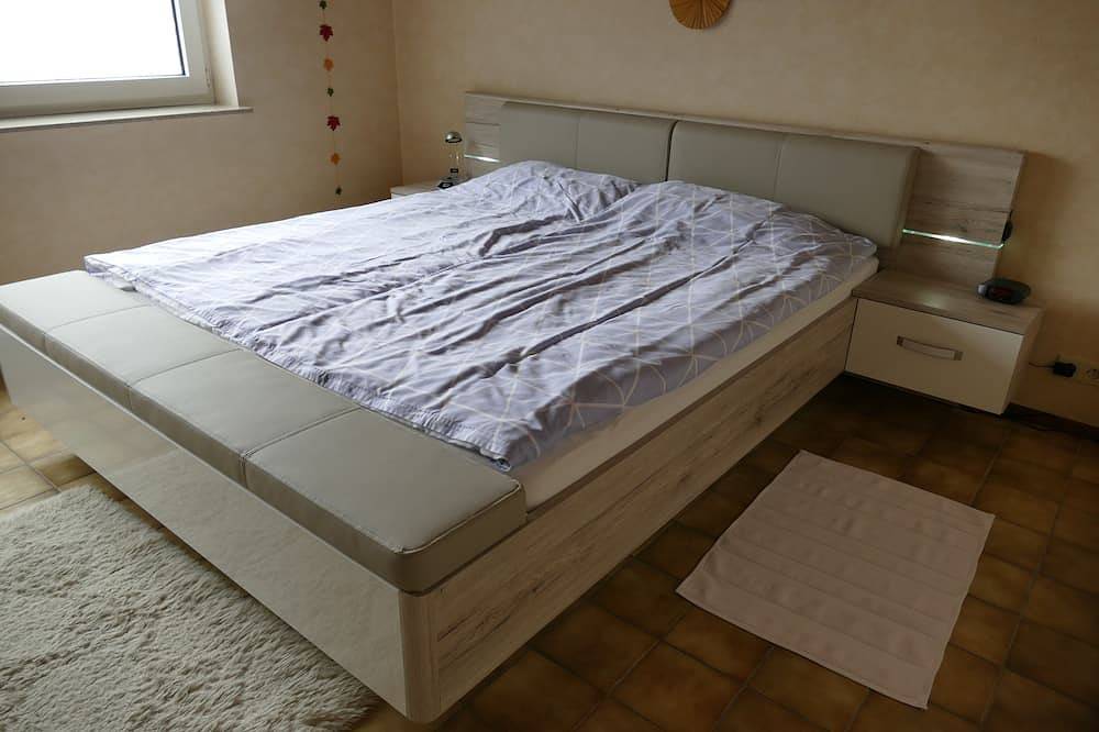 Ganze Wohnung, Beliebte Ferienwohnung 90 qm. mit 2 Schlafzimmern, 1-4 Personen in Mörlenbach in Mörlenbach, Bergstraße
