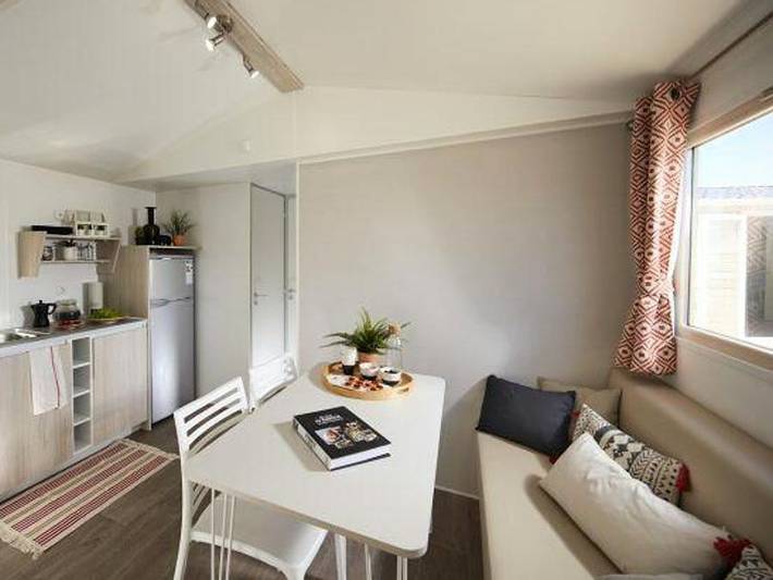 Camping Le Lagon d'Argelès - Mobilhome 8 personnes - Evolution 4 Pièces 6/8 Personnes Climatisé + Tv in Côte Vermeille, Argelès-sur-Mer