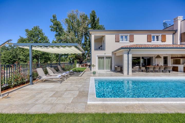 Villa für 8 Personen, mit Garten und Sauna sowie Pool in Kroatien - 2